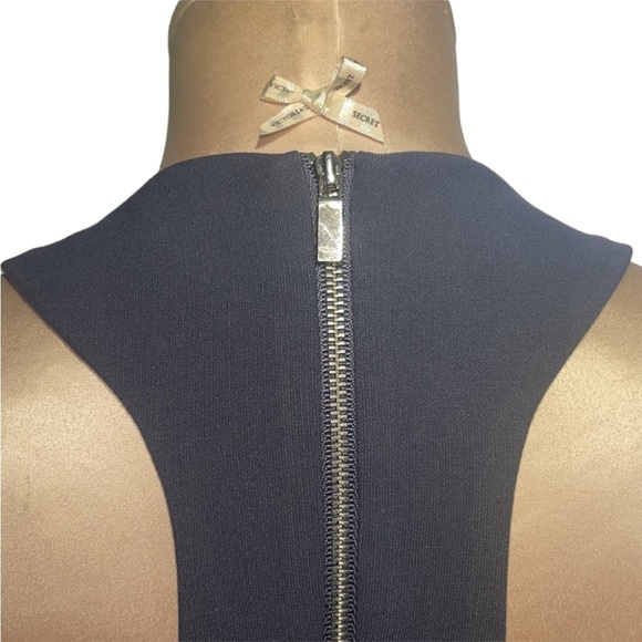 Elizabeth and James bodycon dress with cutouts. Size 4. So sexy - Picture 6 of 15